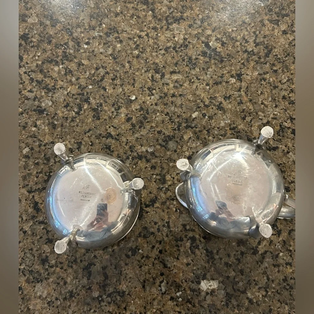 Williamsburg Pewter Hand-wrought Sugar Bowl and Creamer Beautiful Set - Picture 3 of 11